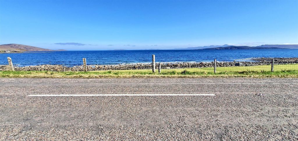 Property photo 3 of 12 Shore, Laide