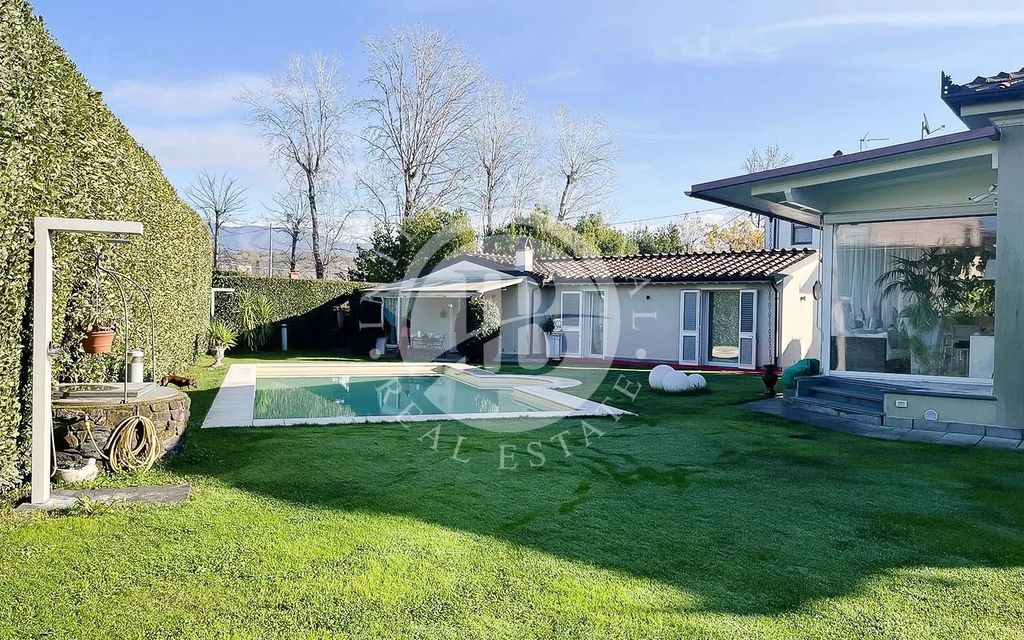 Property photo 2 of 30