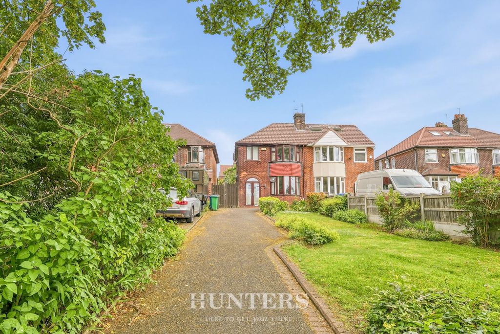Property photo 1 of 18 Sefton Road (21).Jpg