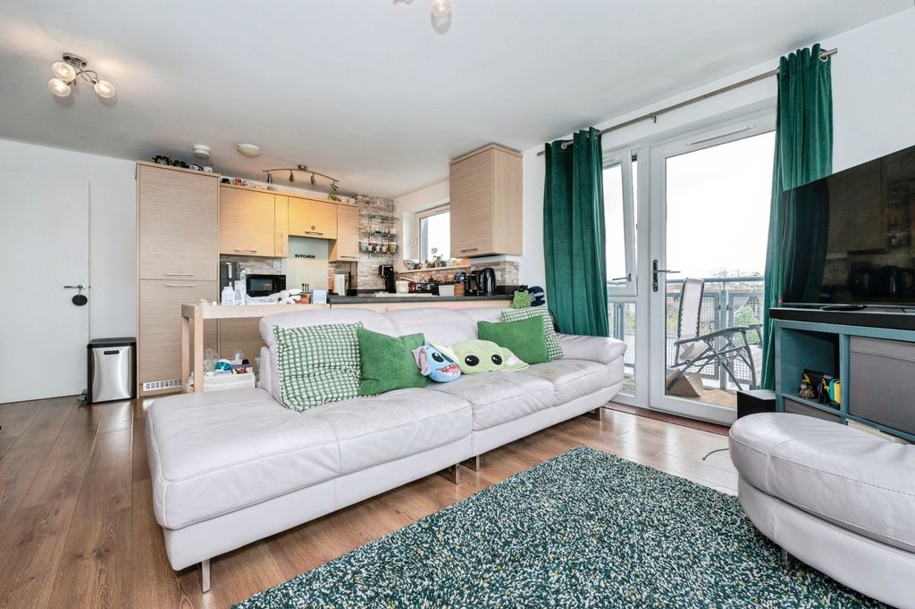 Property photo 2 of 15 Pbox-Img.Jpg