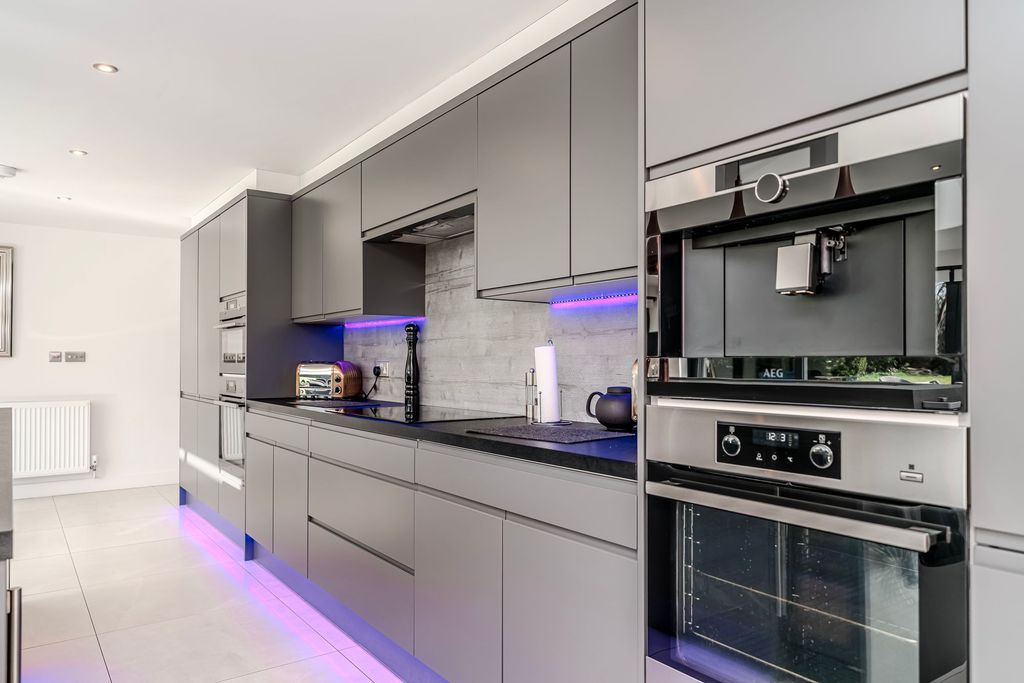 Additional image 13 of 5 bed detached house for saleDunkirk Lane, Leyland PR26