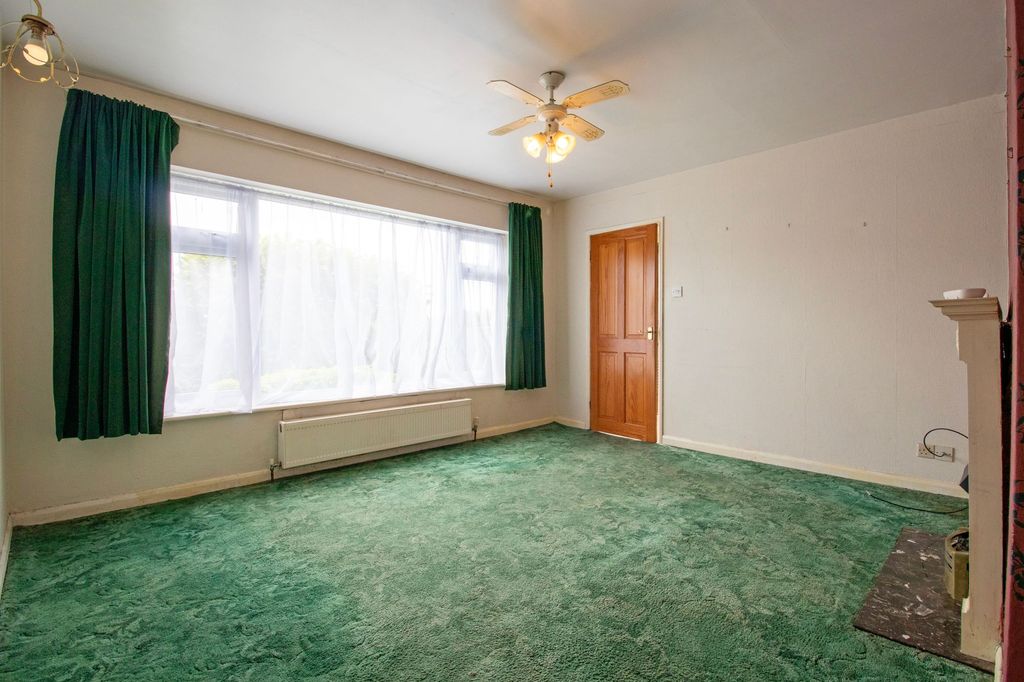 Property photo 2 of 18