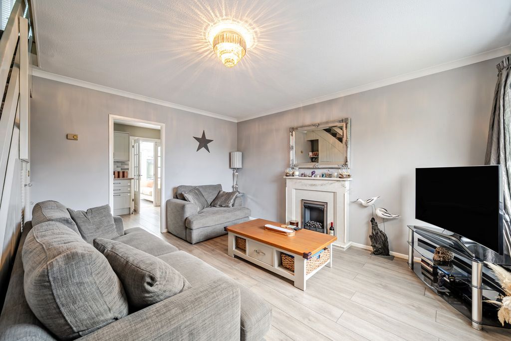 Property photo 2 of 22 1513975-17-1A0616...