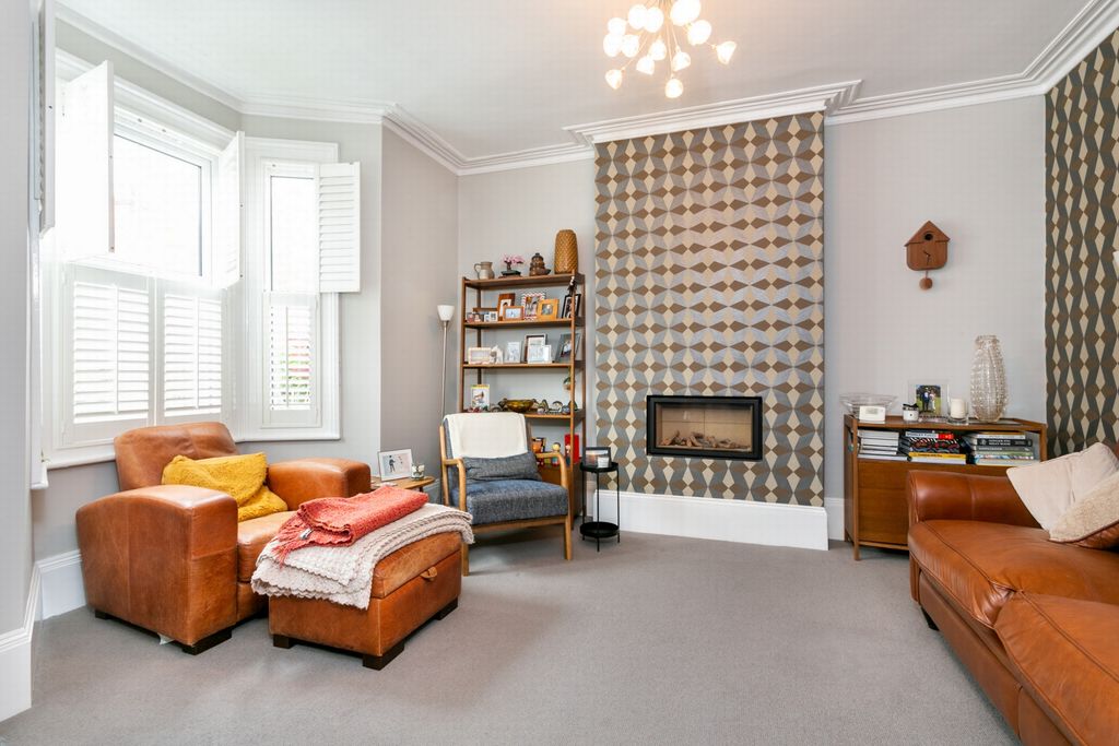 Property photo 2 of 17 Sitting Room