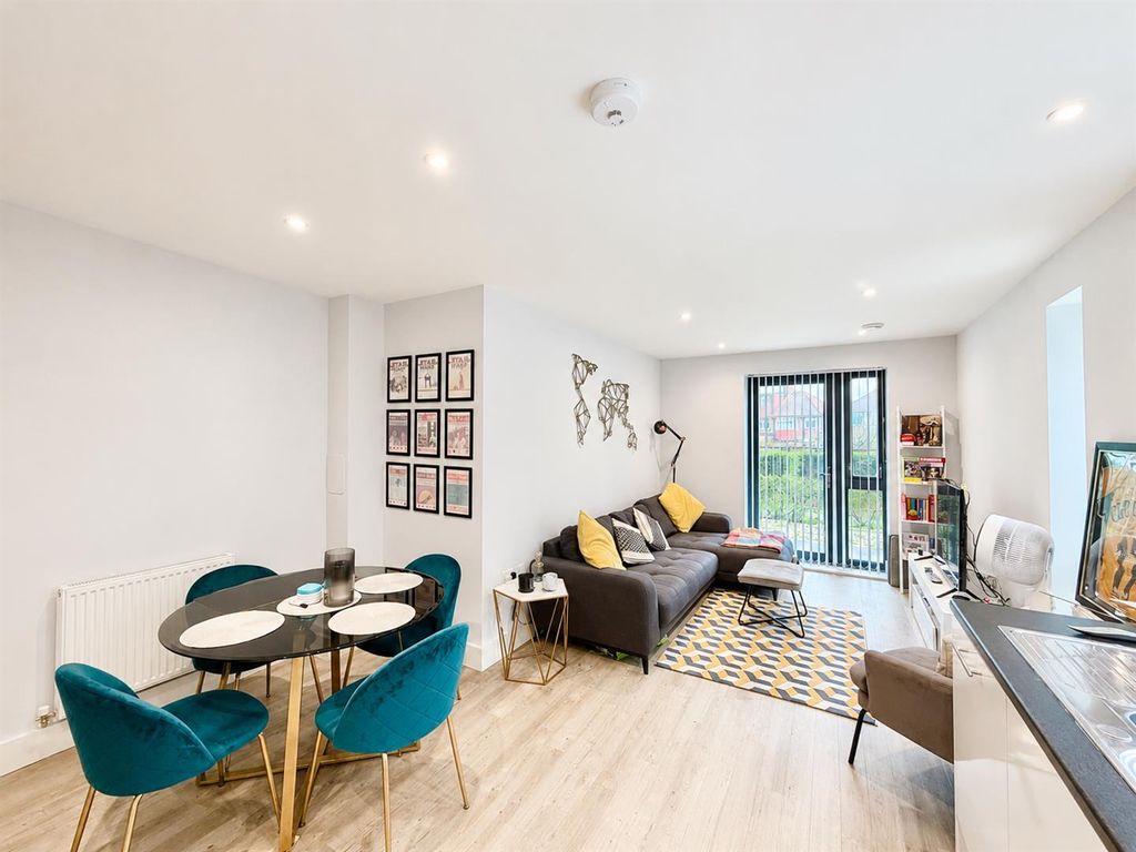Property photo 1 of 10 Reception Room