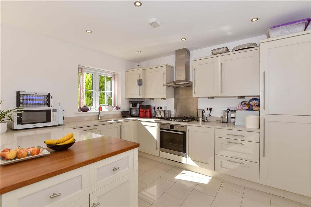 Property photo 3 of 14 Kitchen/Diner