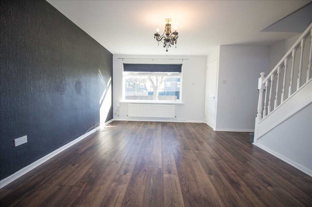 Property photo 2 of 9 Lounge