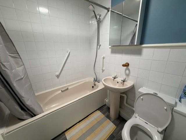 Property photo 3 of 6 Bathroom