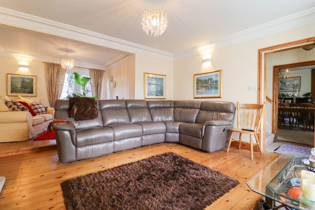 Property photo 3 of 29 3865427