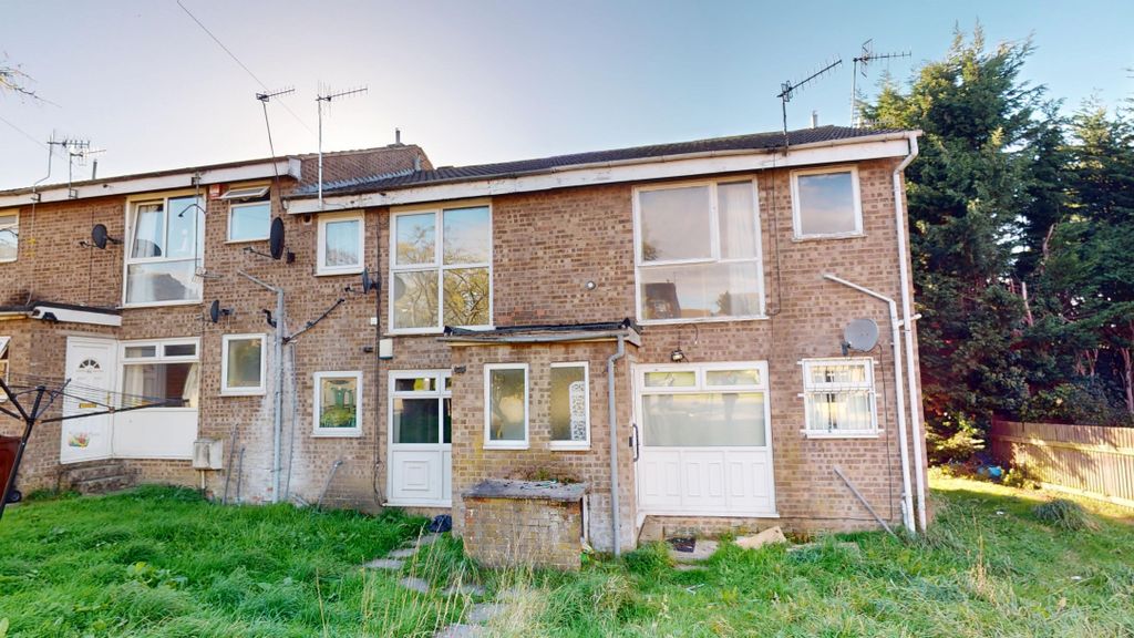 Property photo 1 of 5 78-Glenbrook-Drive-10072025_090132