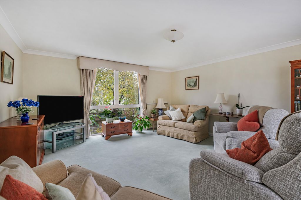 Property photo 2 of 28 Image