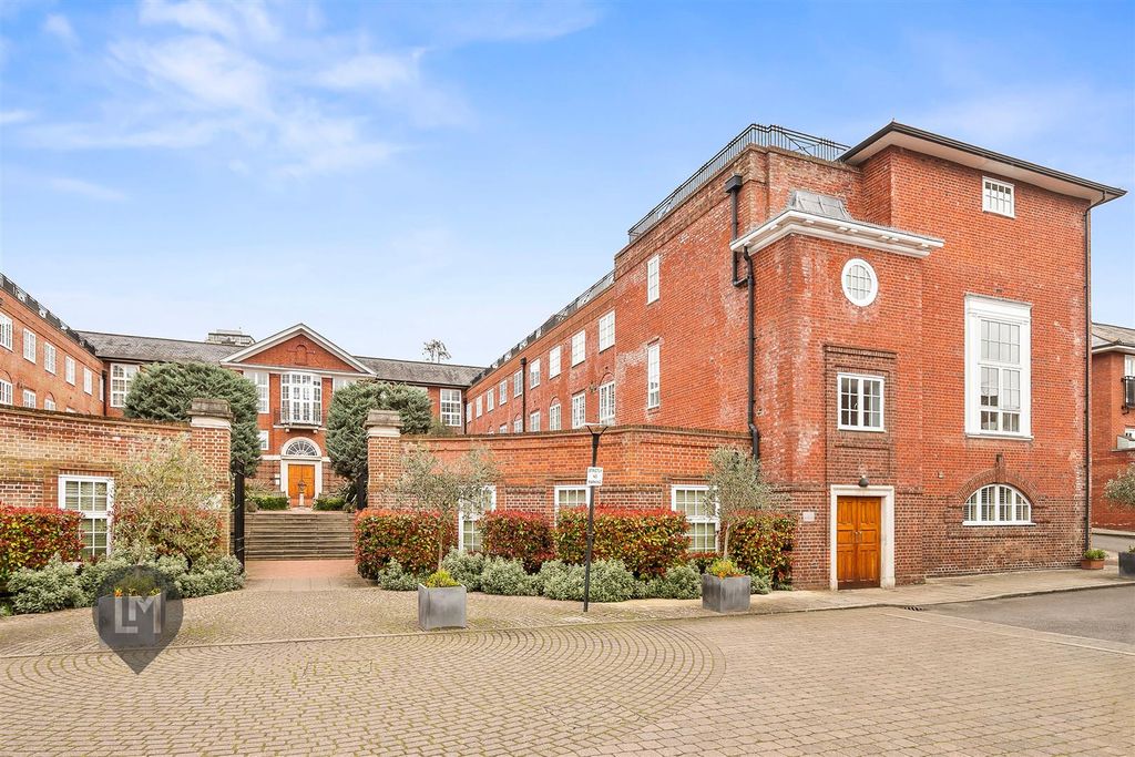 Property photo 1 of 6 External