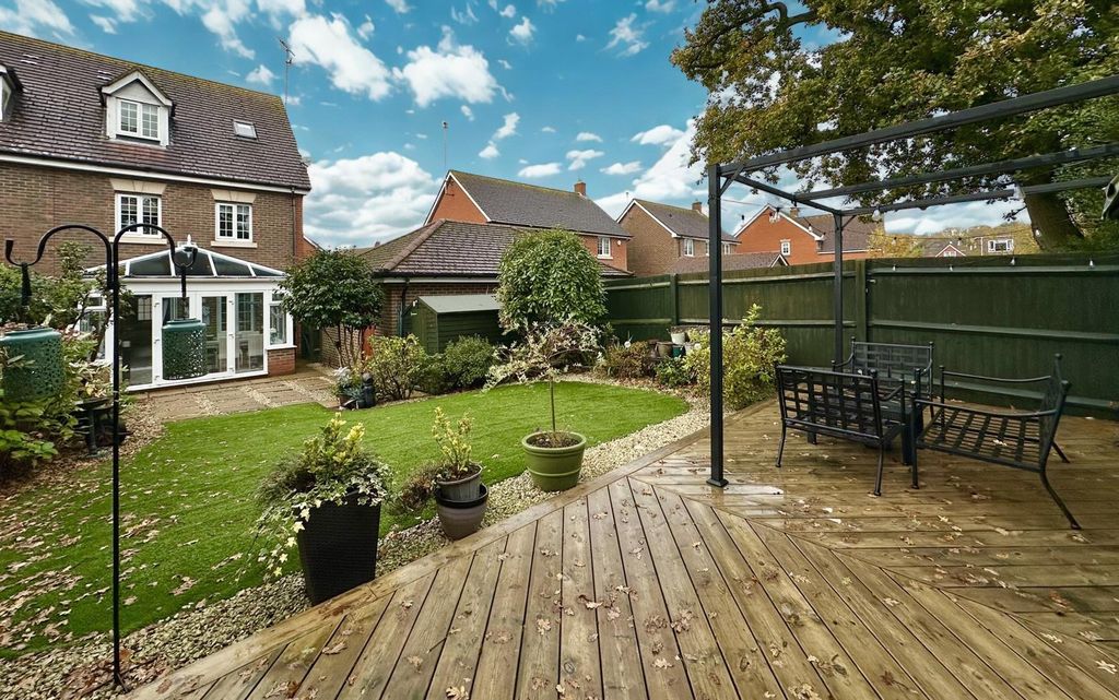 Property photo 2 of 24