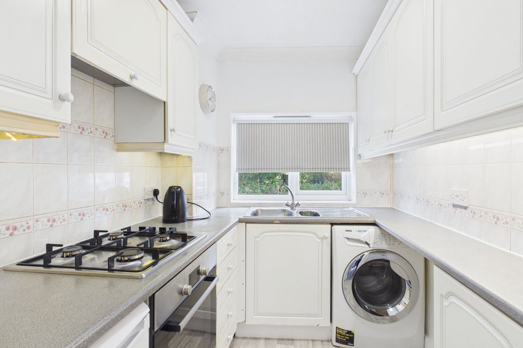 Property photo 3 of 7 Picture No. 02