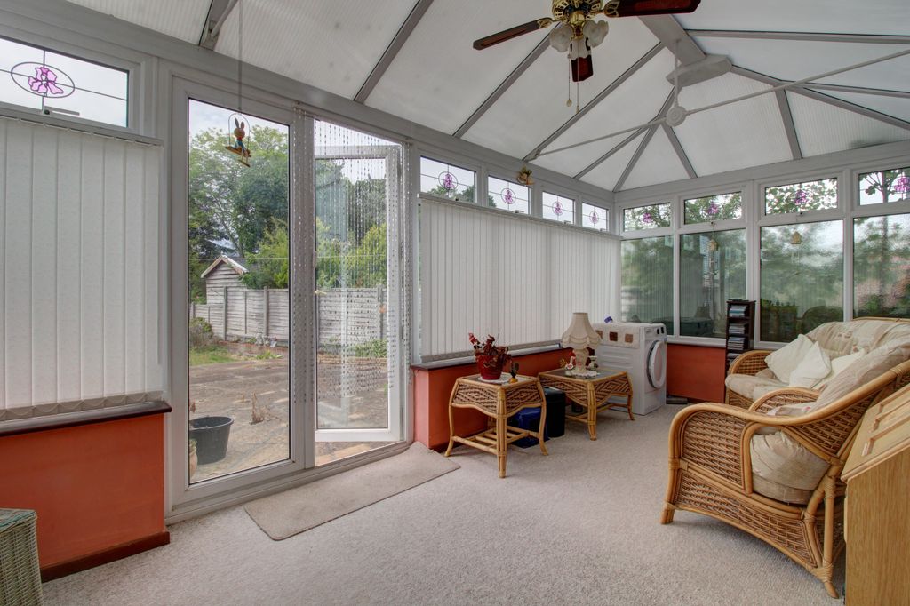 Property photo 3 of 11 Consevatory