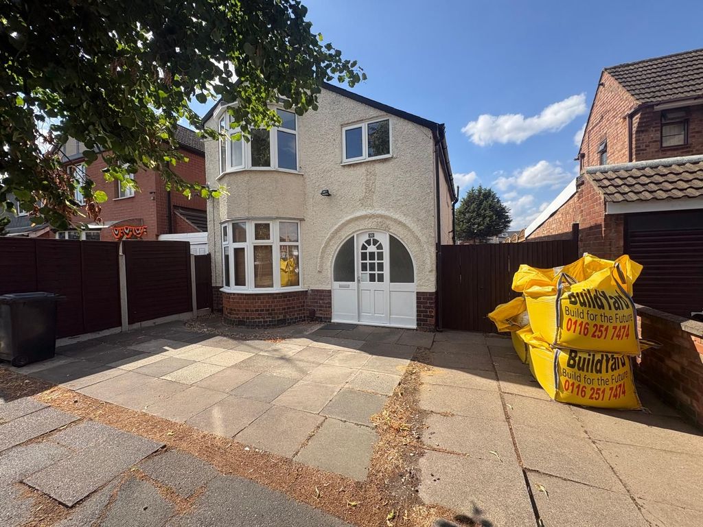 Property photo 1 of 24