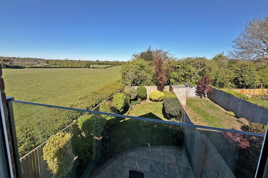 Property photo 2 of 9 5116024