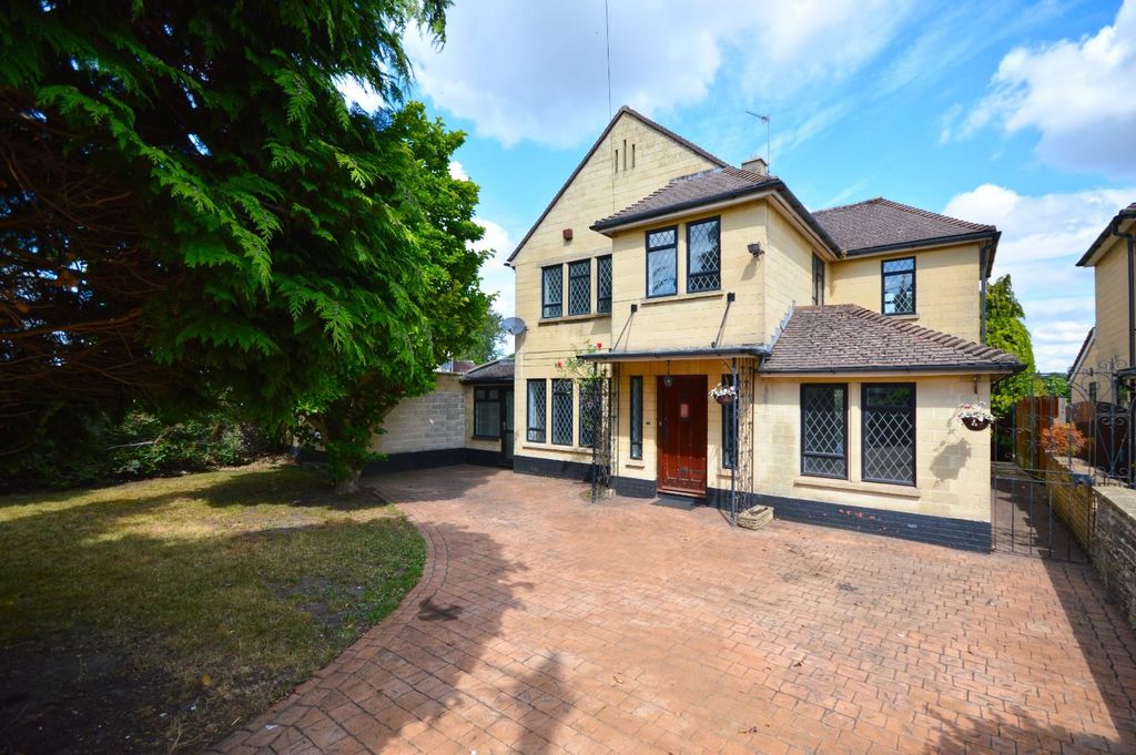 Property photo 1 of 27 Outside