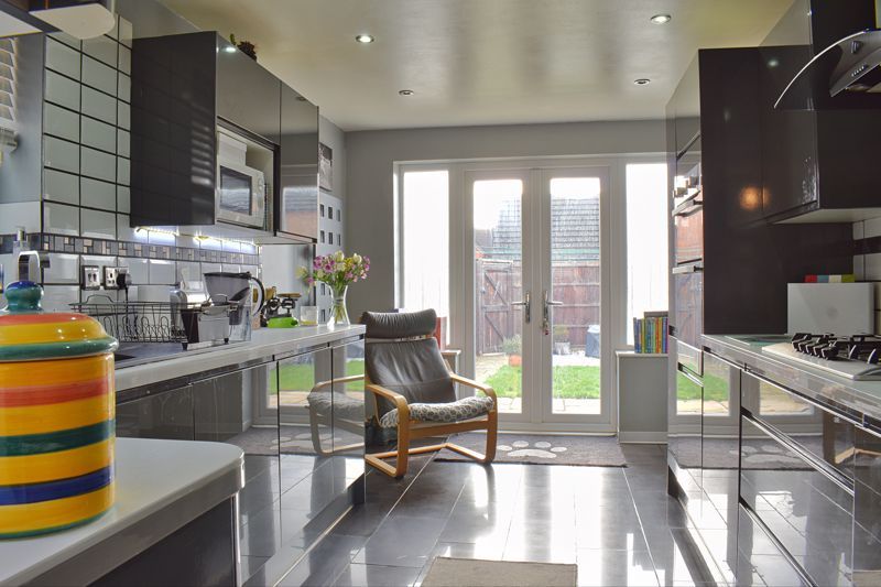 Property photo 2 of 17 Photo 12