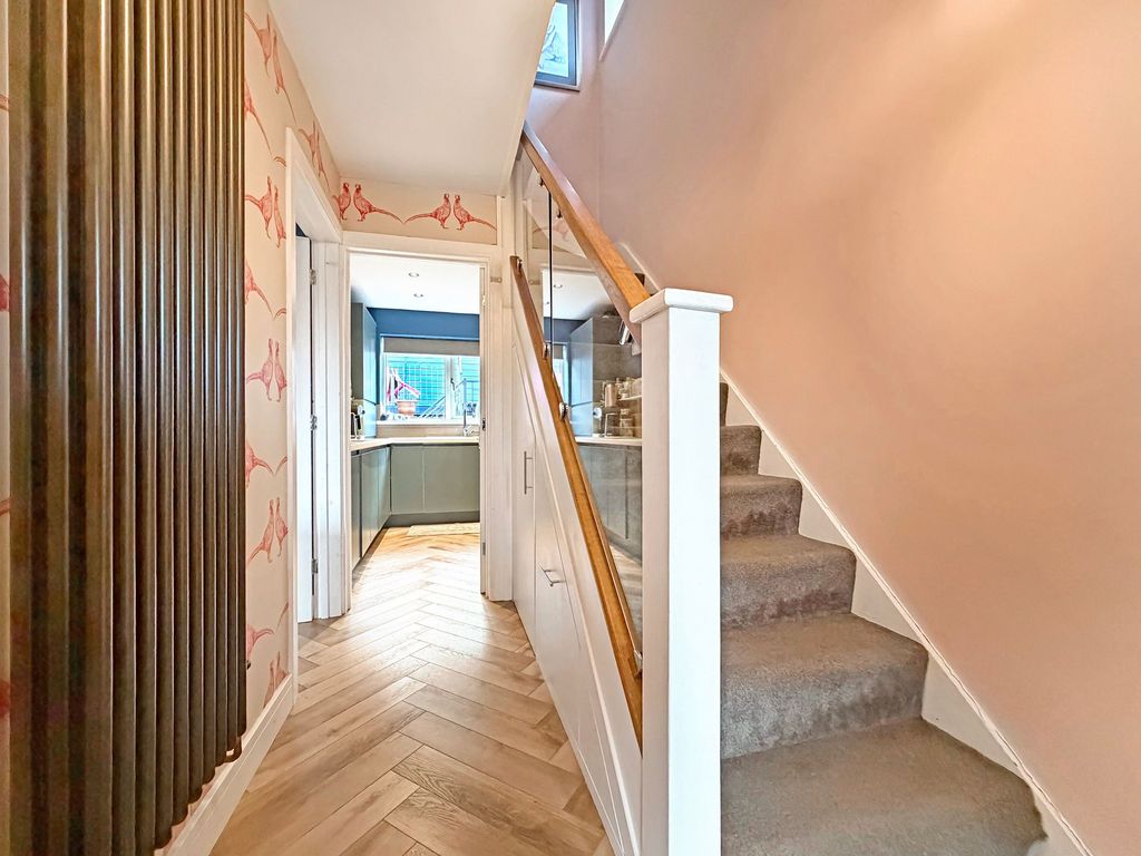 Property photo 3 of 34