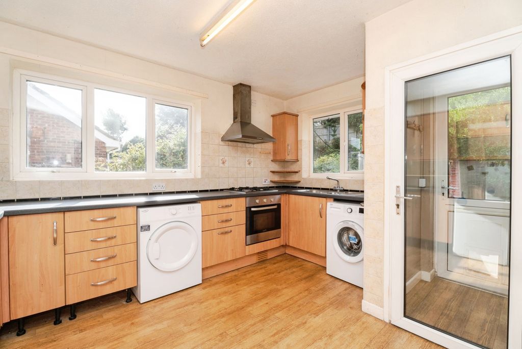Property photo 3 of 17 Pbox-Img.Jpg