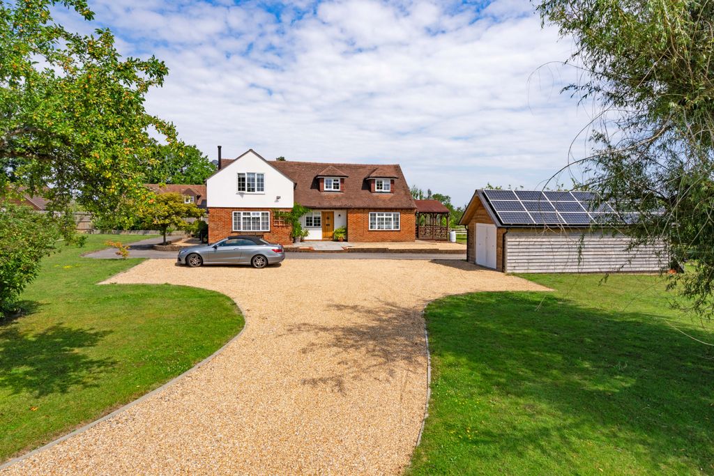 Property photo 1 of 11