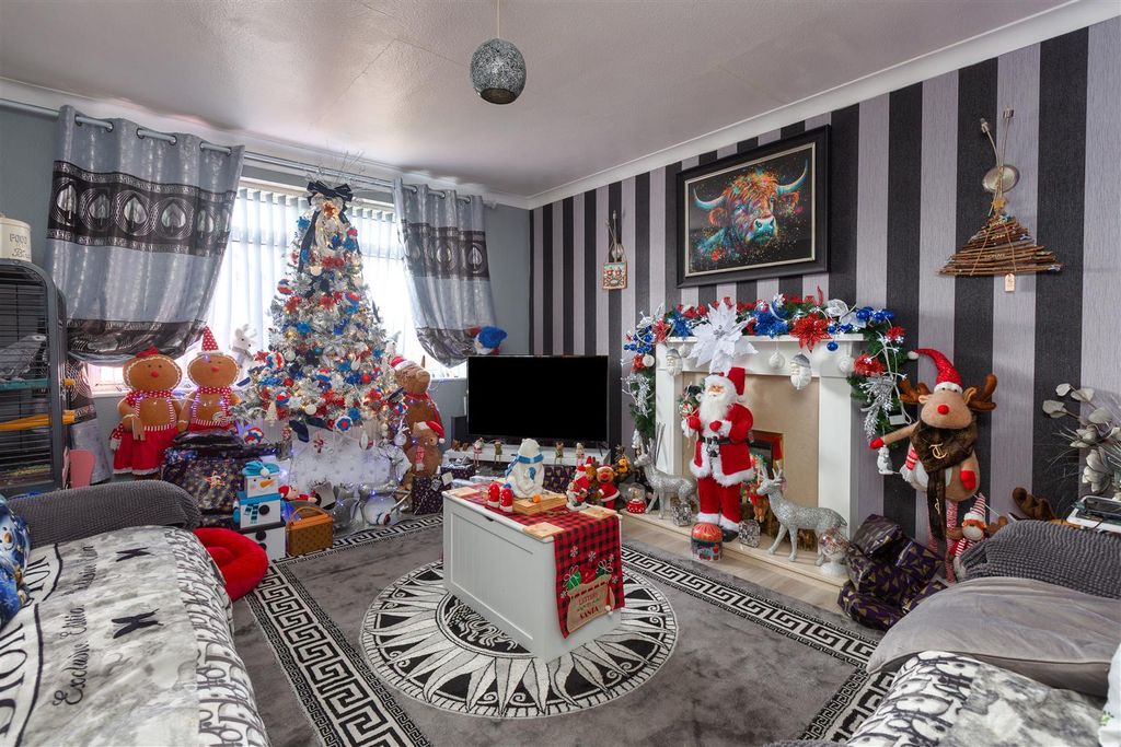 Property photo 2 of 12 28 Hawkeshead Drive-8.Jpg