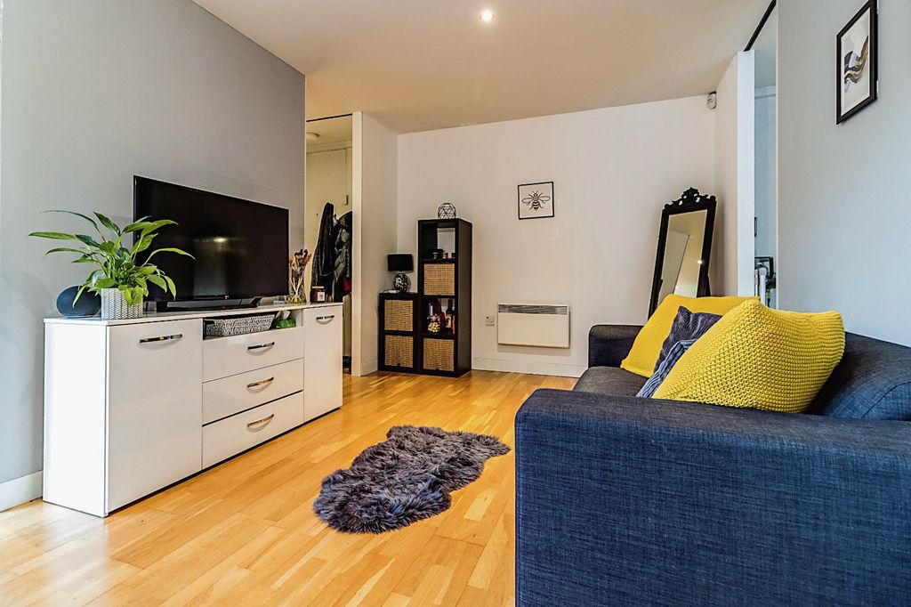 Property photo 3 of 9 Picture No. 10