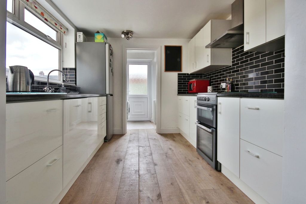 Property photo 3 of 22 3185847