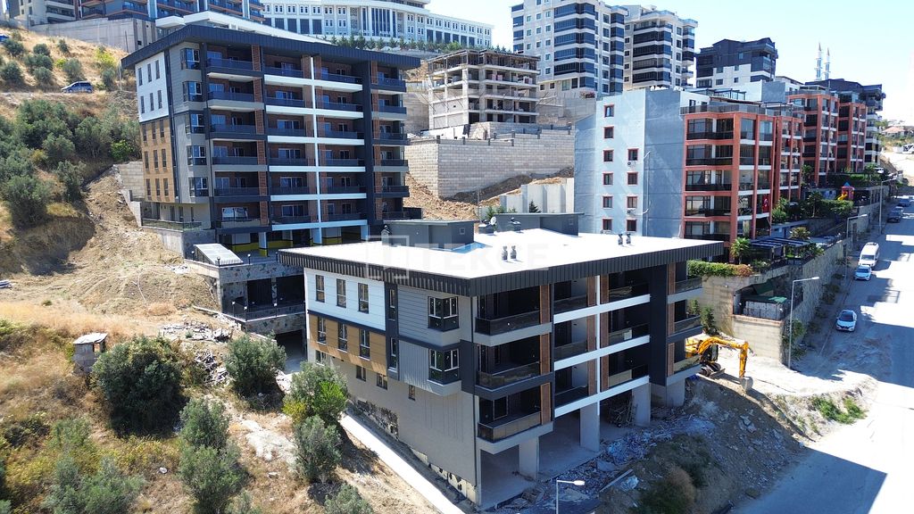 Property photo 2 of 42