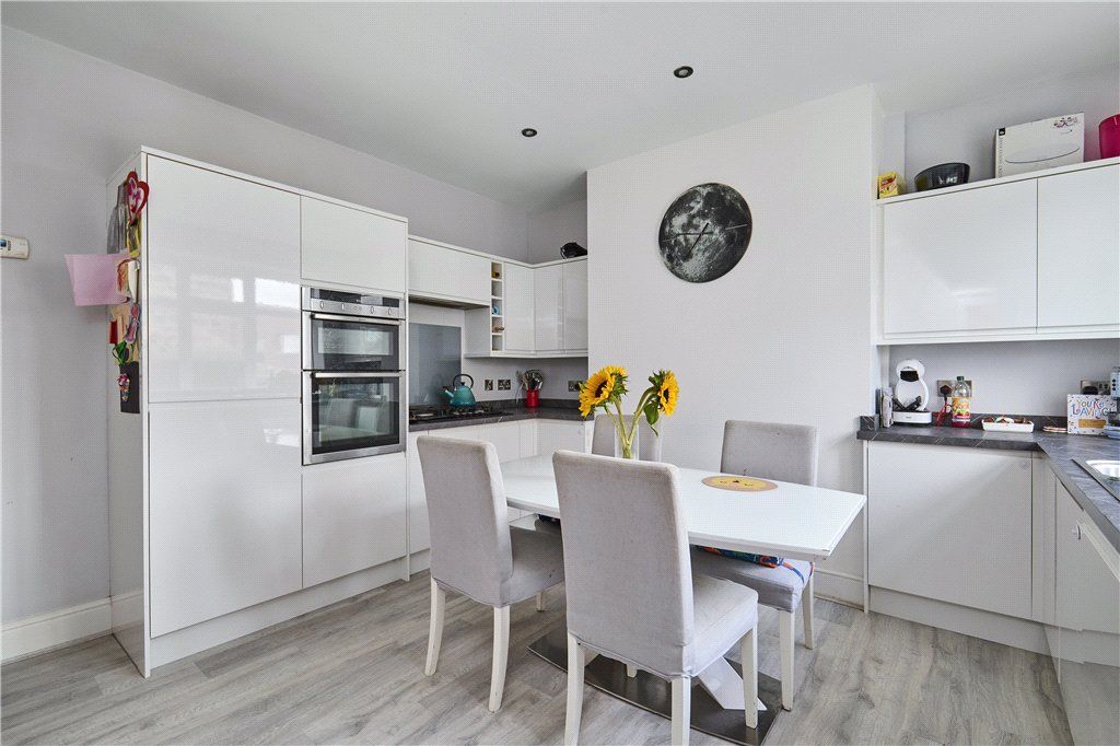 Property photo 2 of 15 Kitchen