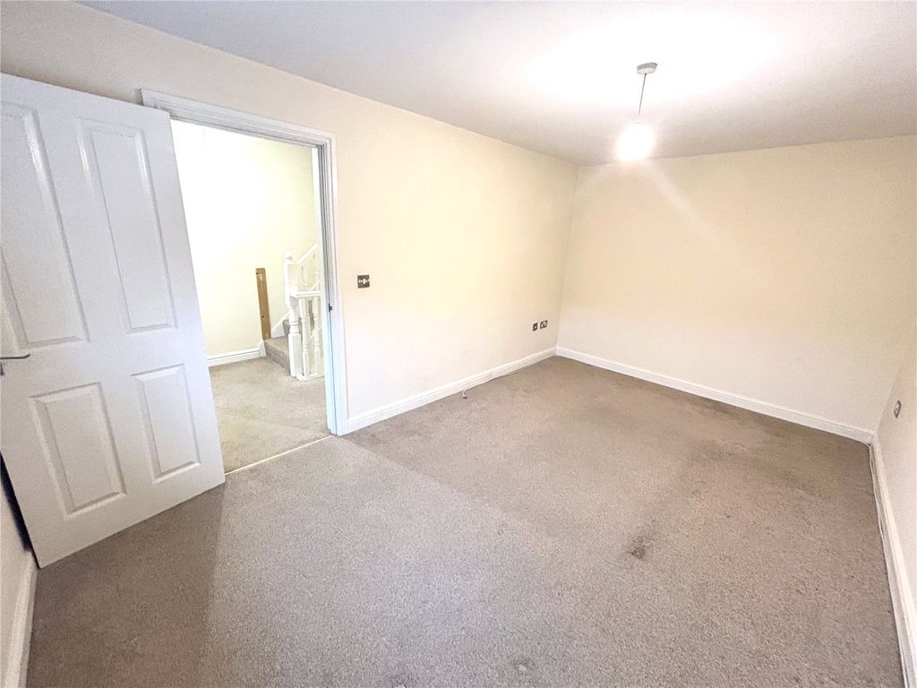 Property photo 3 of 16 Picture No. 08