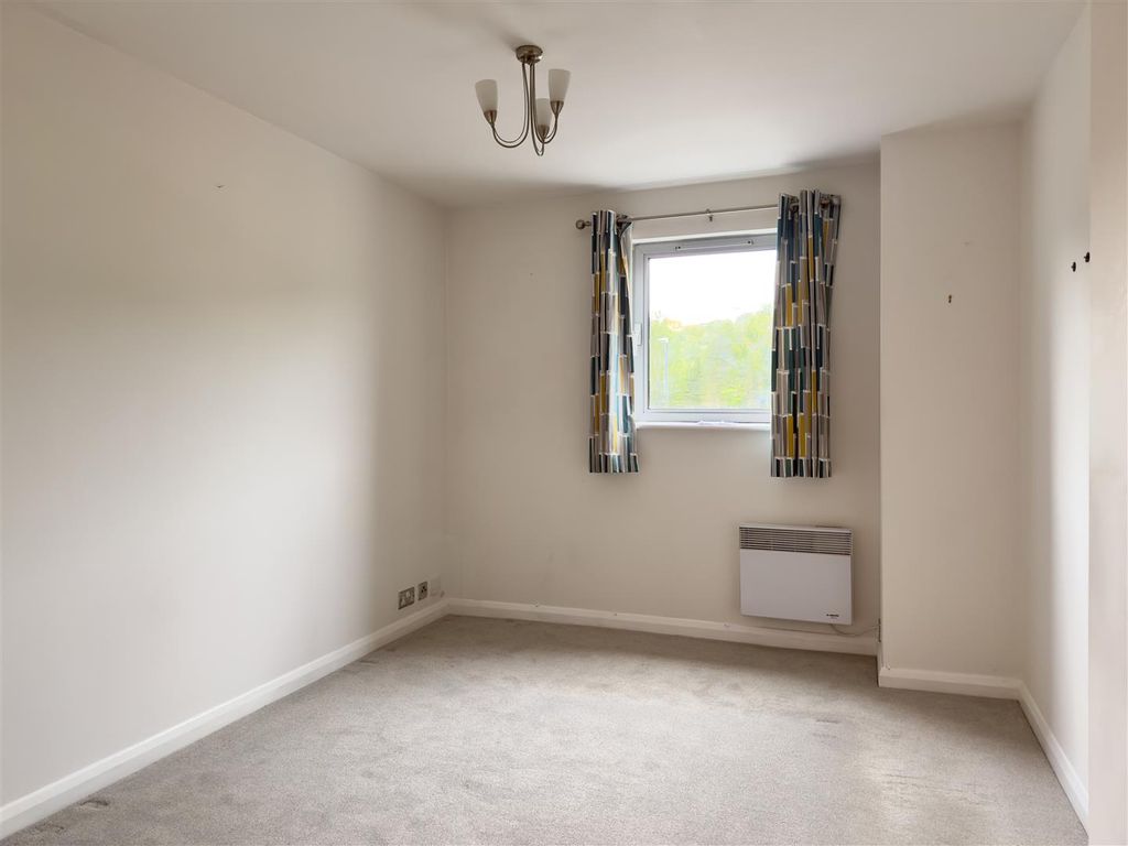 Additional image 10 of 2 bed flat to rentPierhead View, Penarth Marina CF64