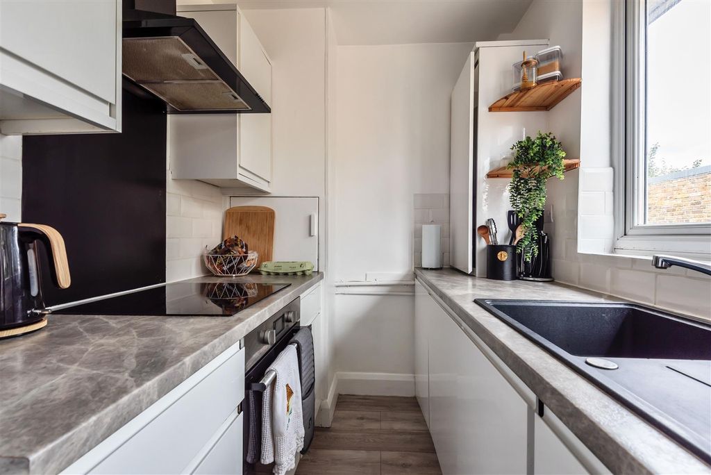 Property photo 3 of 9 899767 (3).Jpg