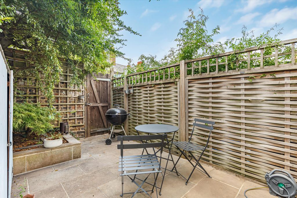 Property photo 3 of 13 Image