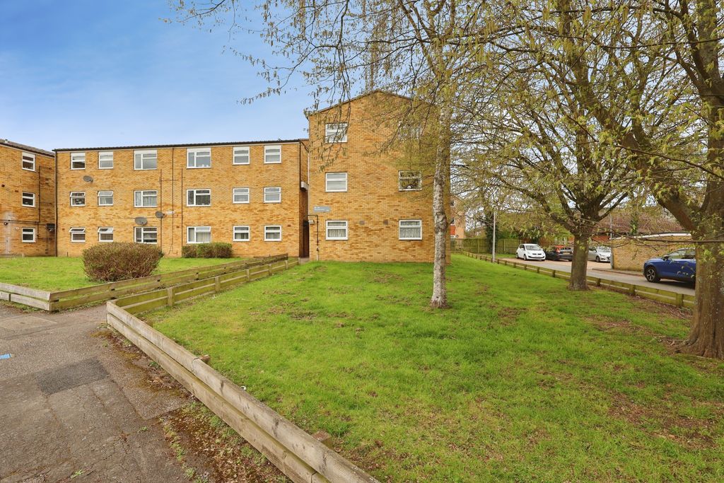 Property photo 1 of 30