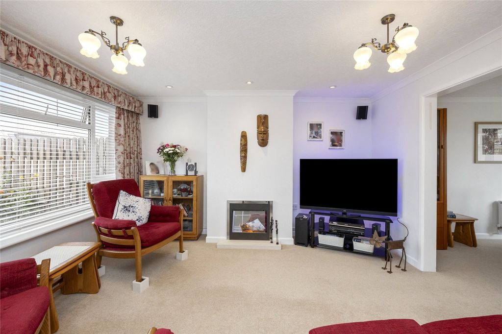 Property photo 2 of 17 Picture No. 03