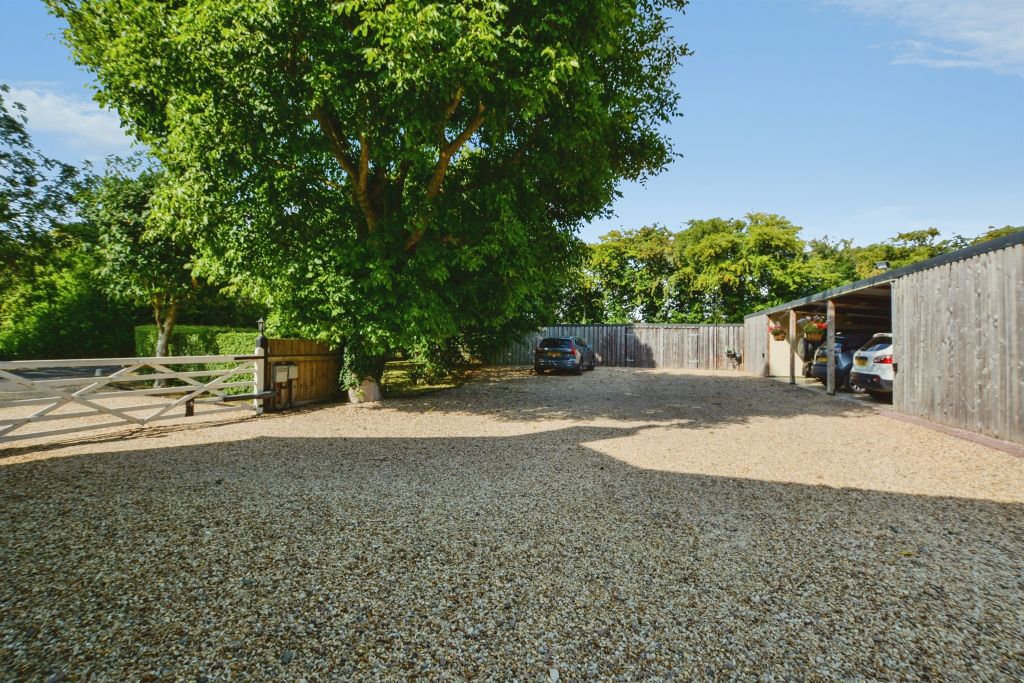 Property photo 3 of 24