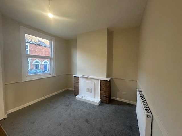 Property photo 2 of 21 Image