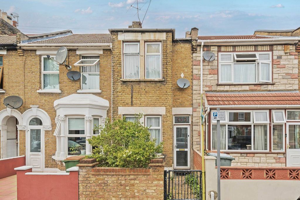 Property photo 2 of 16