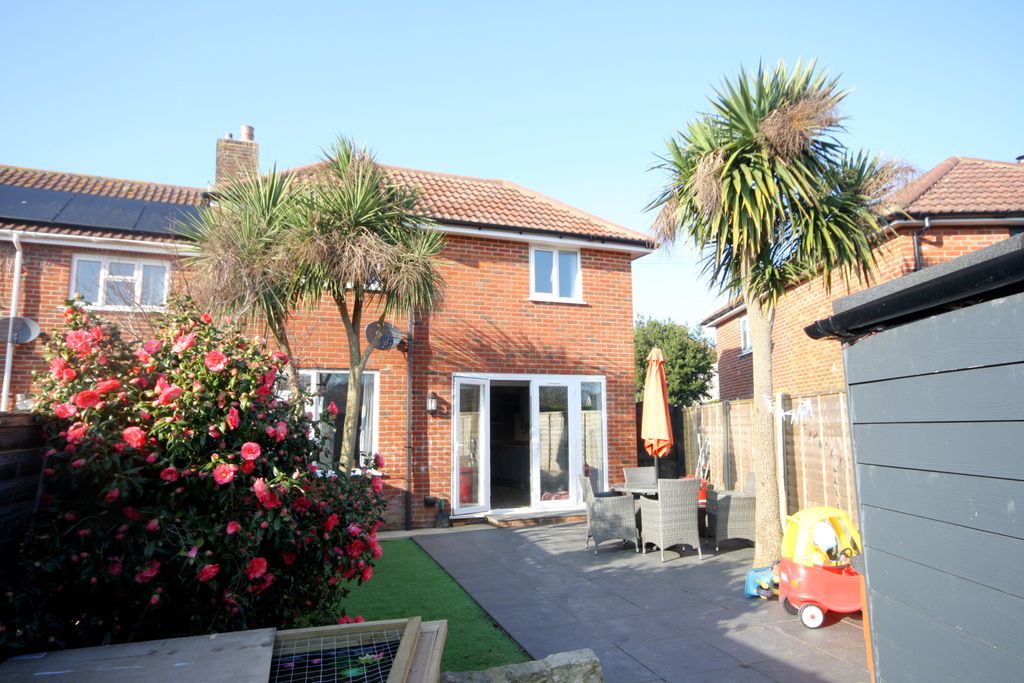 Property photo 2 of 15