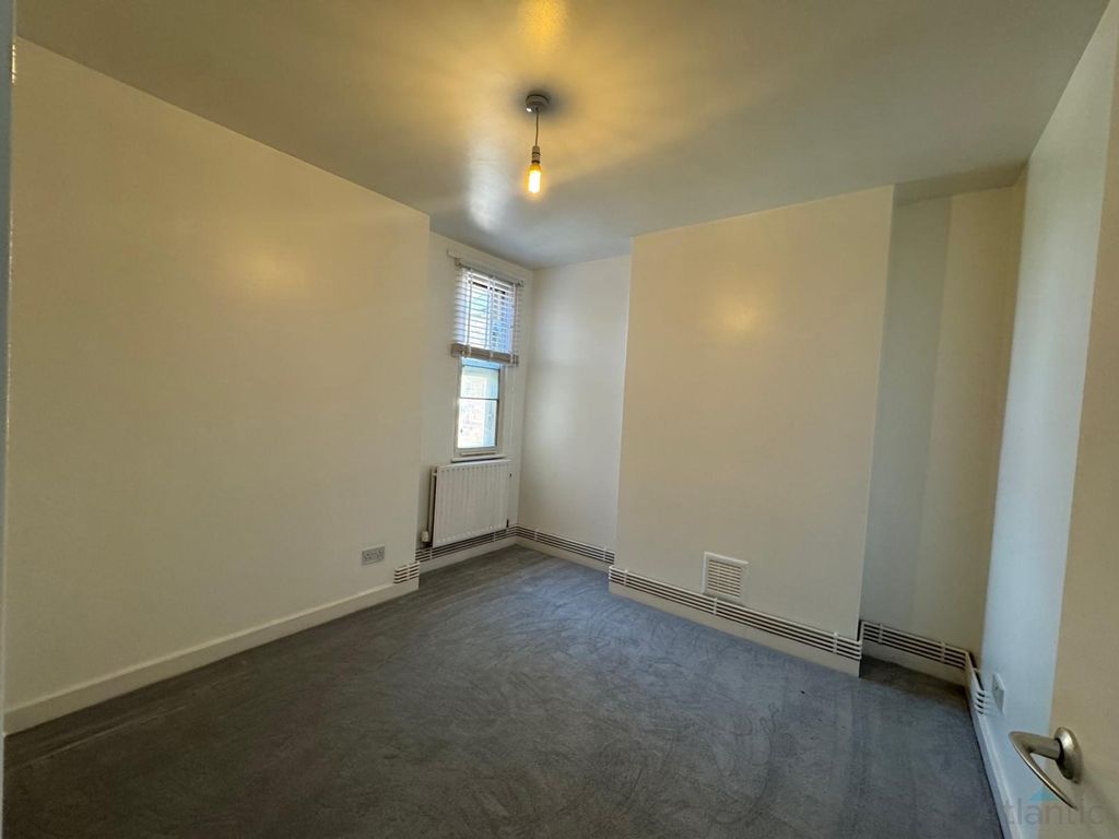 Property photo 2 of 4 Gallery