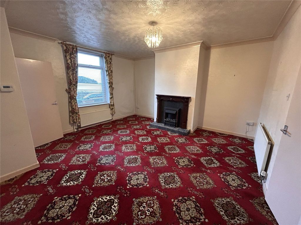 Property photo 3 of 8 Picture No. 19