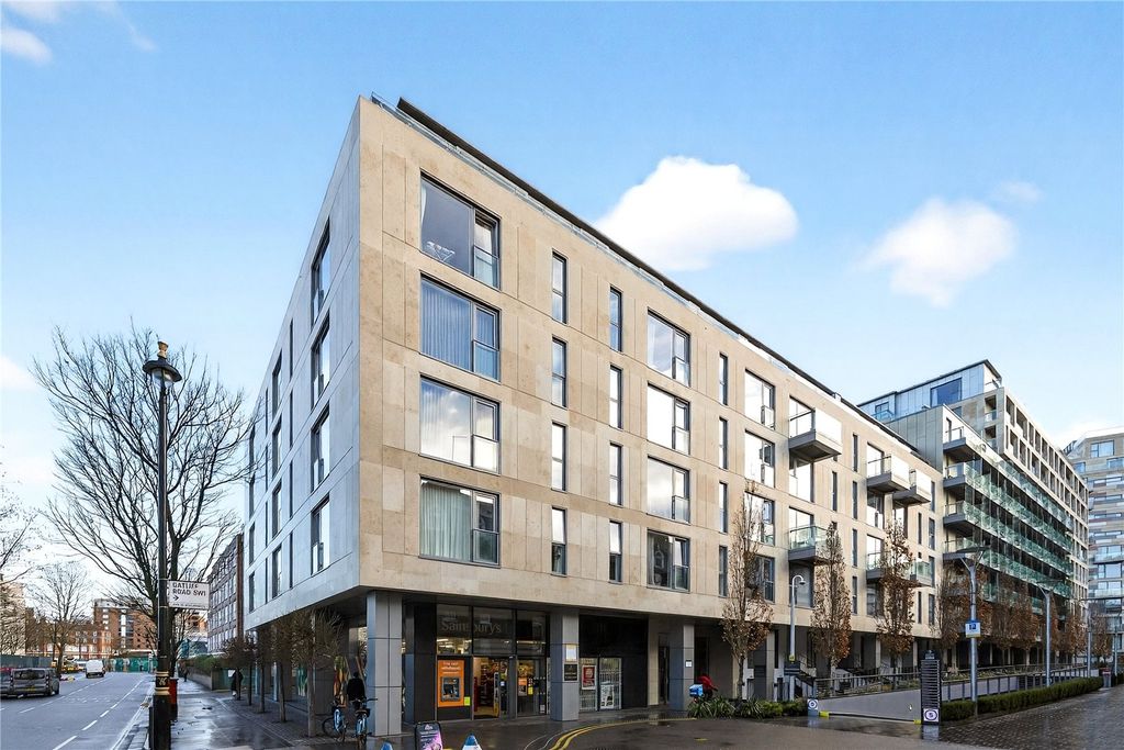 Property photo 1 of 11 Exterior