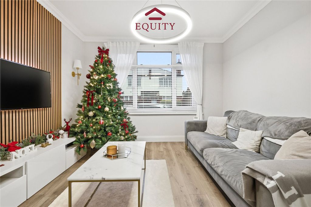 Property photo 2 of 23 Picture No. 18