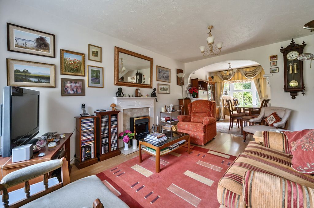 Property photo 3 of 13 1318104-26-68653d...