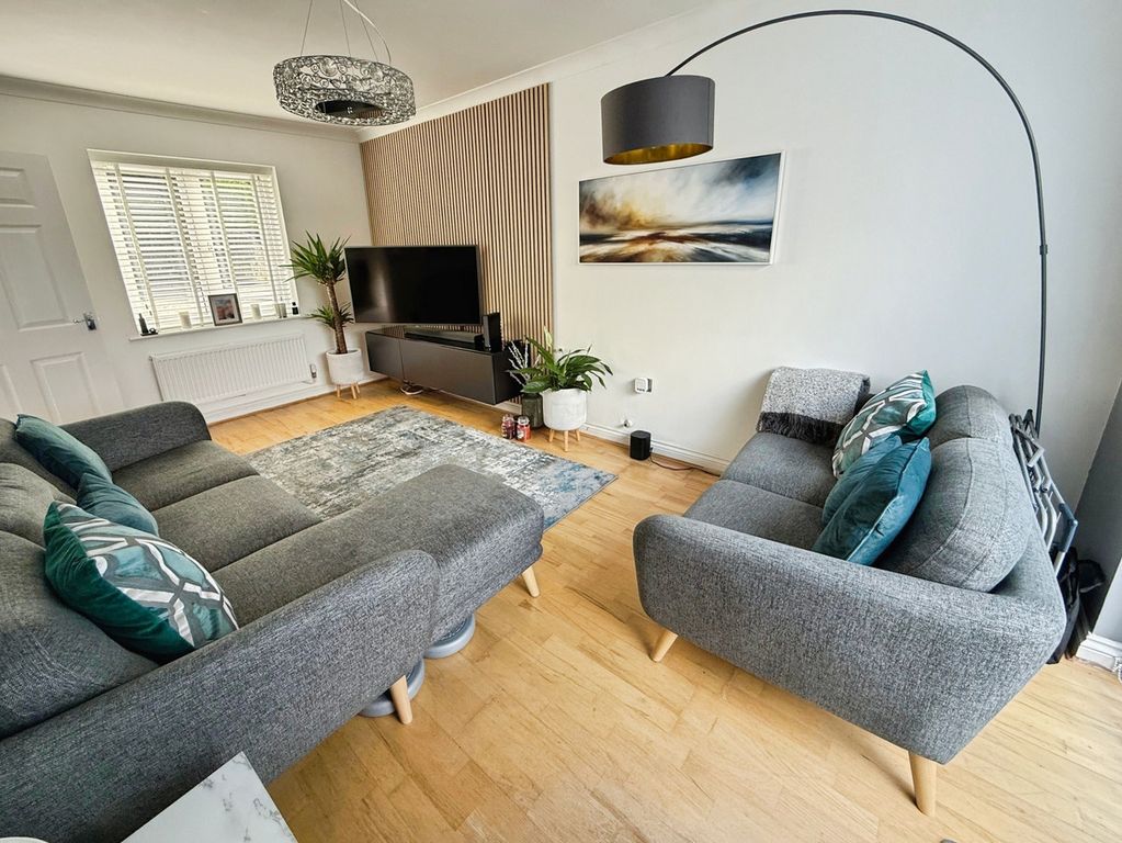 Property photo 2 of 18