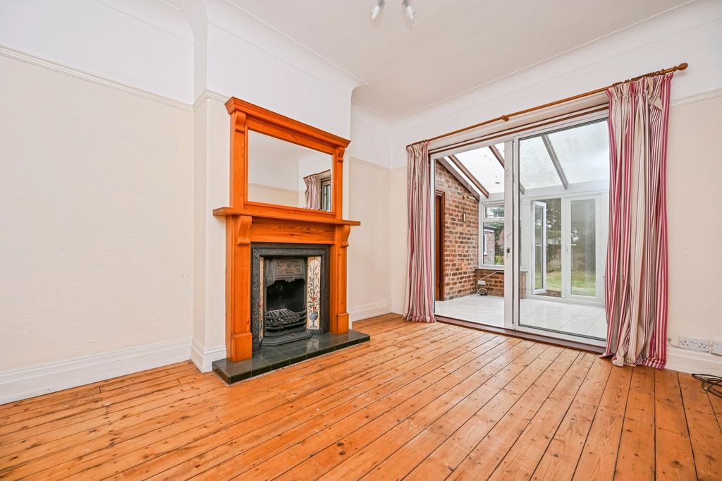 Property photo 3 of 16 Pbox-Img.Jpg