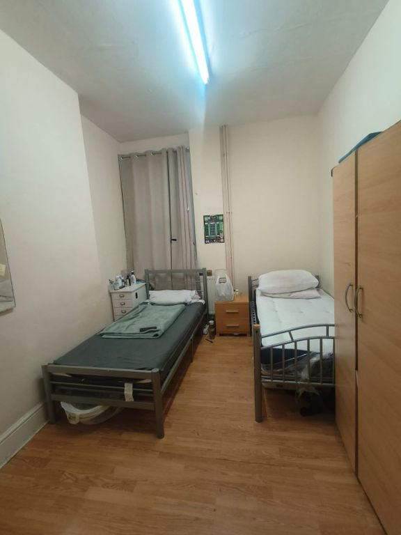 Property photo 1 of 3