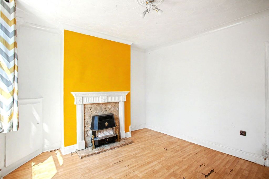 Property photo 3 of 19